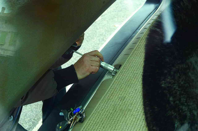 Замок подпорка для багажника 16 см (CW150)