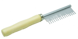 Расческа с деревянной ручкой (разнозубая, длинный зуб) Каскад