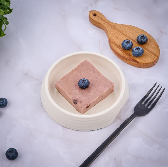 Паштет для собак Monge Natural Monoprotein Dog Adult (ягненок, черника) (150 гр.)