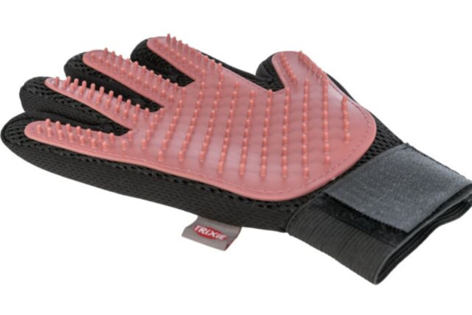 TRIXIE Рукавица массажная для животных, 16 х 24 см