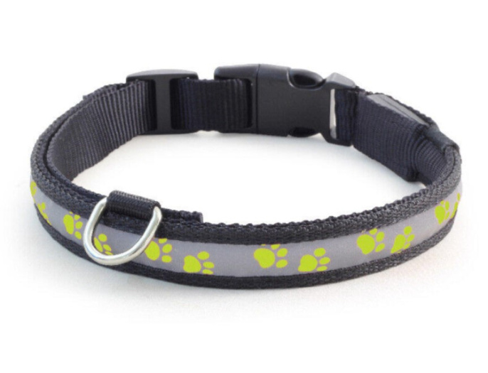 Ошейник светодиодный для собак неоновый салатовый TRIOL (S 20х230-310 мм)